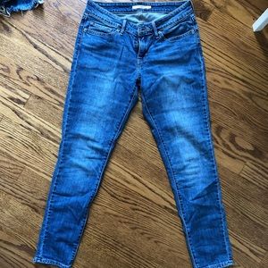 Levi’s 711 skinny